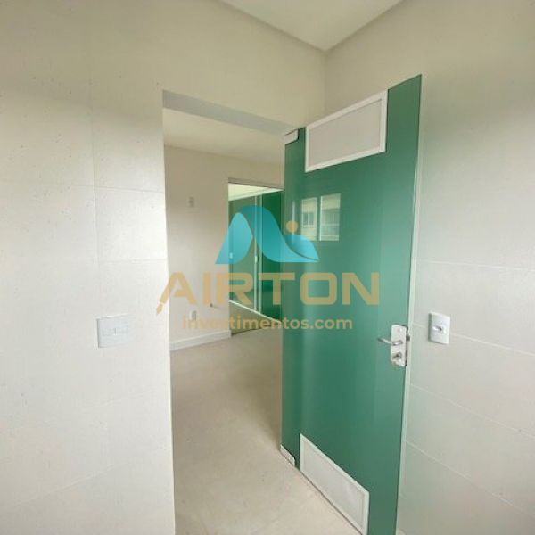 V3001 apartamento novo, 3 su�tes localizado na Mei