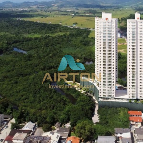 LA4000 Apartamento com 4 dor, sendo 1 sute. 