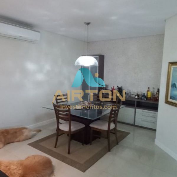 V3006 apto com 1 su�te e 2 demi.