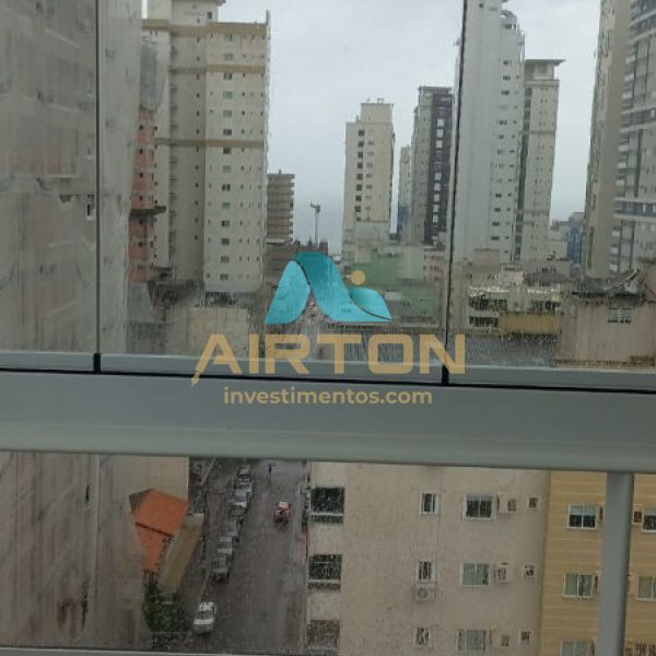 V3006 apto com 1 su�te e 2 demi.