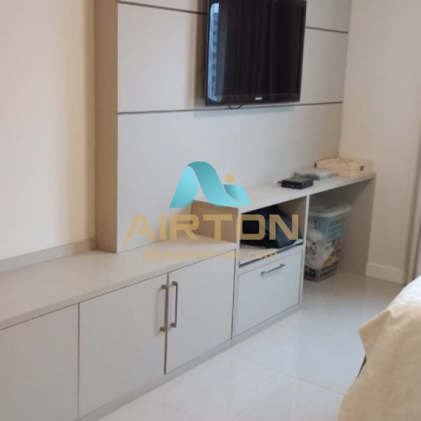 V3006 apto com 1 su�te e 2 demi.