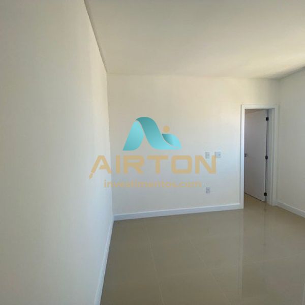V4002 Apto com 4 su�tes, 3 vagas