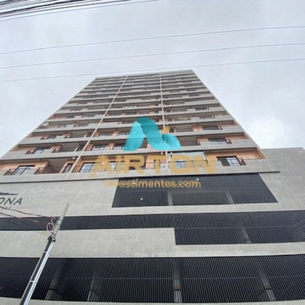 L2001, Apto novo,  locao de vero andar alto.