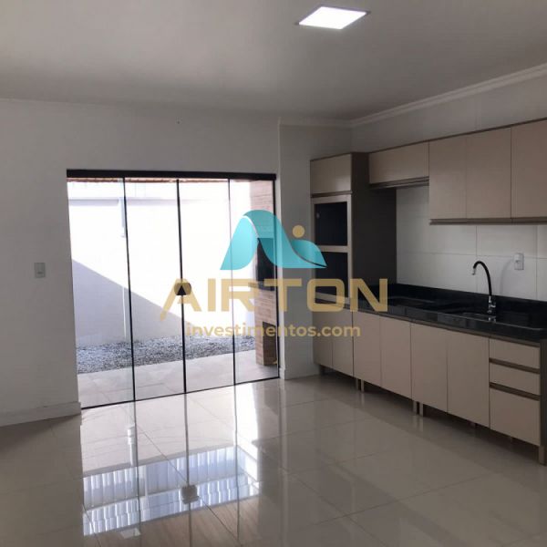 C104 Sobrado em Itapema/SC na praia 