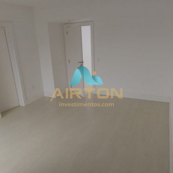 CASA SOBRADO PRAIA DOS AMORES 