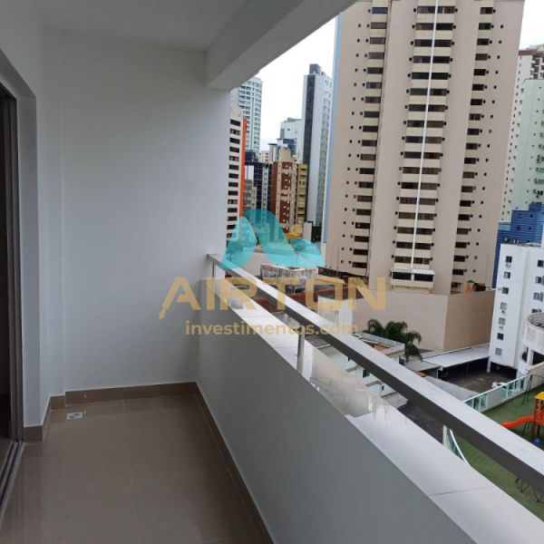 APARTAMENTO FRENTE PARA BRASIL