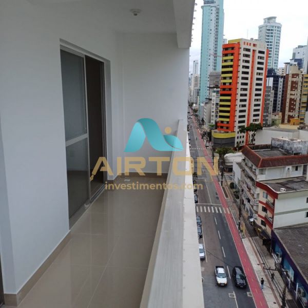 APARTAMENTO FRENTE PARA BRASIL