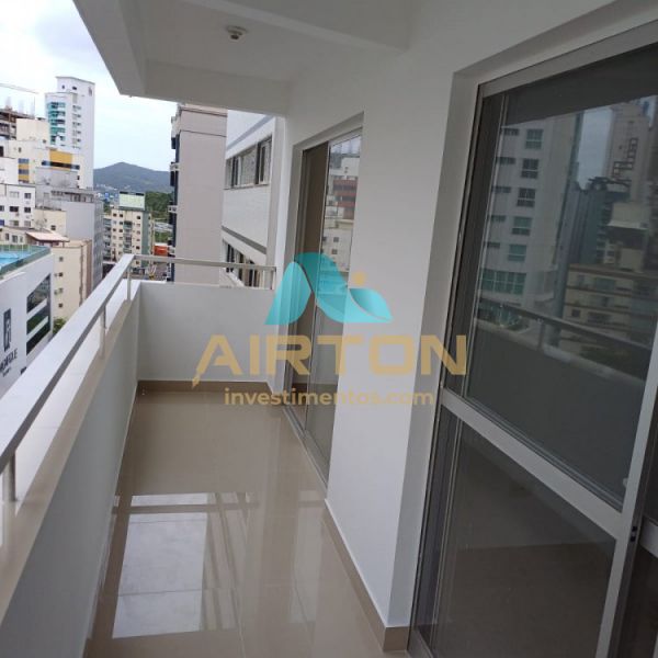 APARTAMENTO FRENTE PARA BRASIL