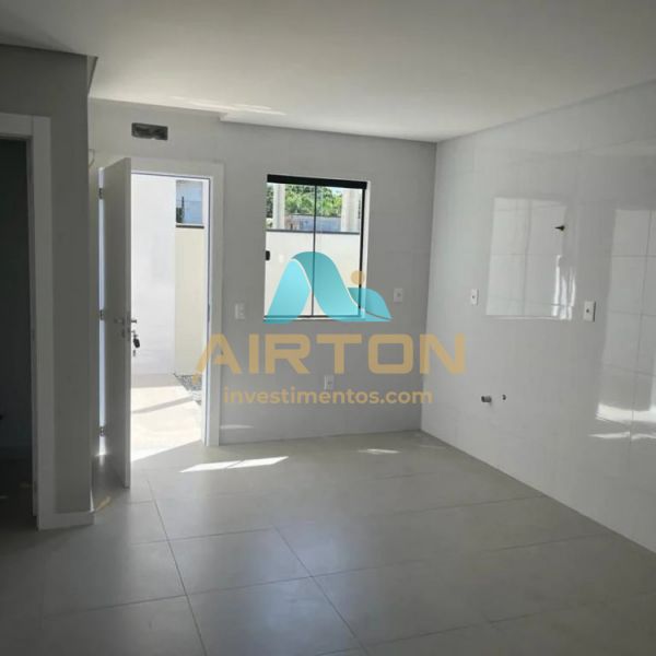 SOBRADO COM 3 QUARTOS  VENDA , 141M - NOVA ESPER