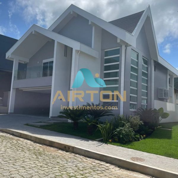 CASA DE CONDOMNIO COM 5 QUARTOS  VENDA , 400M -