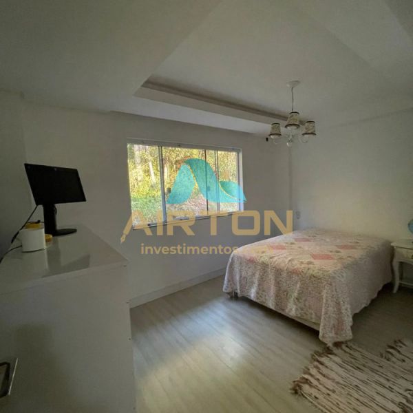 SOBRADO COM 4 QUARTOS  VENDA , 671M - CENTRO