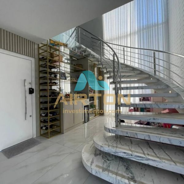 CASA CONDOMNIO 3 QUARTOS  VENDA , 289M - SANTA 