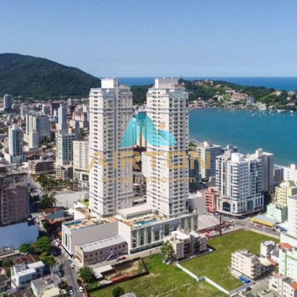 LA4026 LANAMENTO APARTAMENTO ITAPEMA CENTRO 100 M