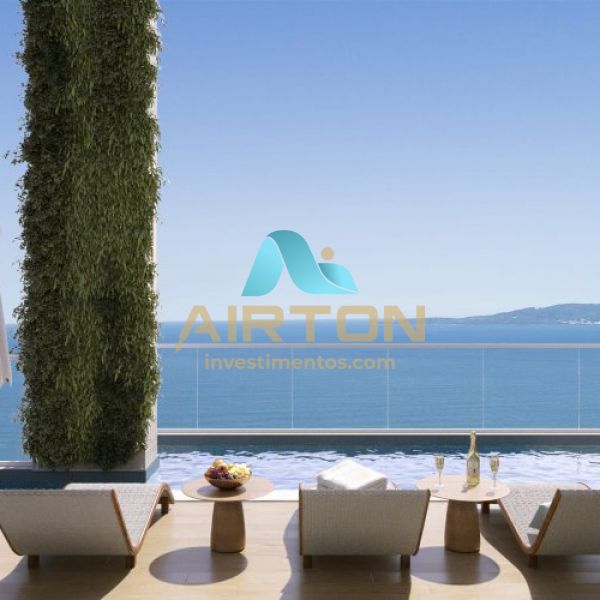 LA5001 LANAMENTO APARTAMENTO QUADRA MAR EM CENTRO