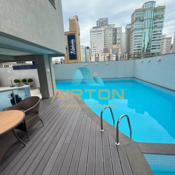 V4052 APARTAMENTO MOBILIADO, 200 MTS DO MAR EM MEI