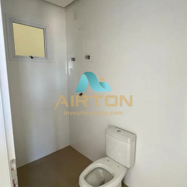 V4053 APARTAMENTO PARA VENDA, QUADRA MAR EM MEIA P