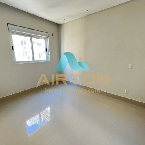 V4055 APARTAMENTO PARA VENDA FRENTE AO MAR EM MEIA