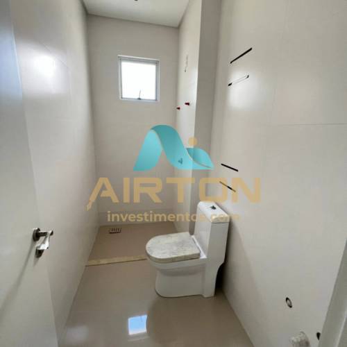 V4055 APARTAMENTO PARA VENDA FRENTE AO MAR EM MEIA