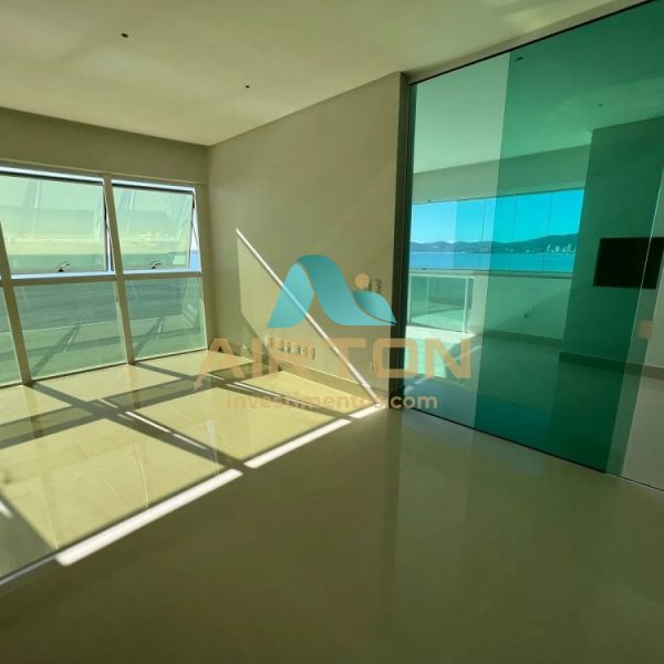 V4055 APARTAMENTO PARA VENDA FRENTE AO MAR EM MEIA