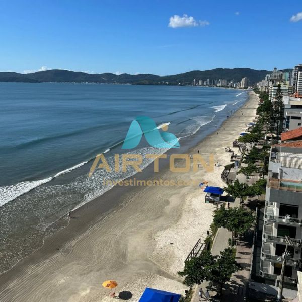 V4055 APARTAMENTO PARA VENDA FRENTE AO MAR EM MEIA