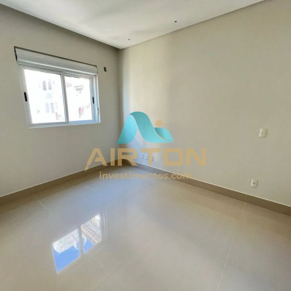 V4055 APARTAMENTO PARA VENDA FRENTE AO MAR EM MEIA