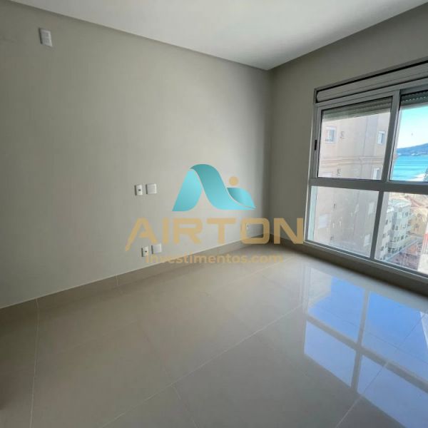 V4055 APARTAMENTO PARA VENDA FRENTE AO MAR EM MEIA