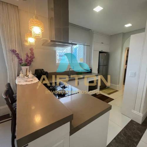 V4056 APARTAMENTO PARA VENDA FRENTE O MAR EM MEIA 