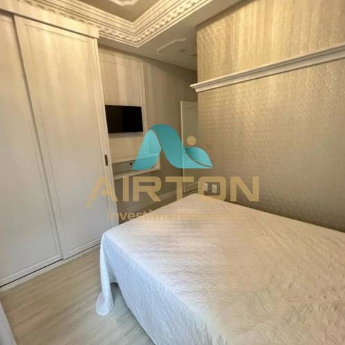 V4056 APARTAMENTO PARA VENDA FRENTE O MAR EM MEIA 