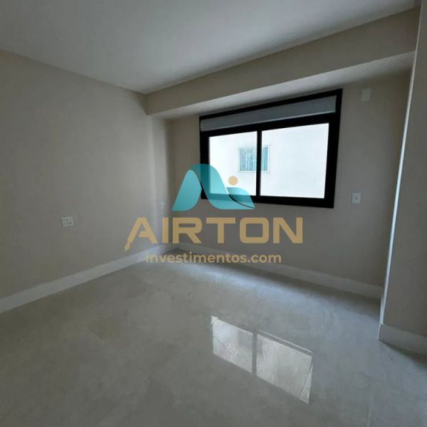 V4060 APARTAMENTA PARA VENDA FRENTE AO MAR EM MEIA