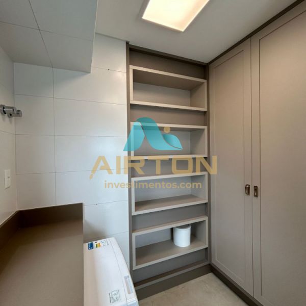 V4062 APARTAMENTO MOBILIADO FRENTE AO MAR EM MEIA 