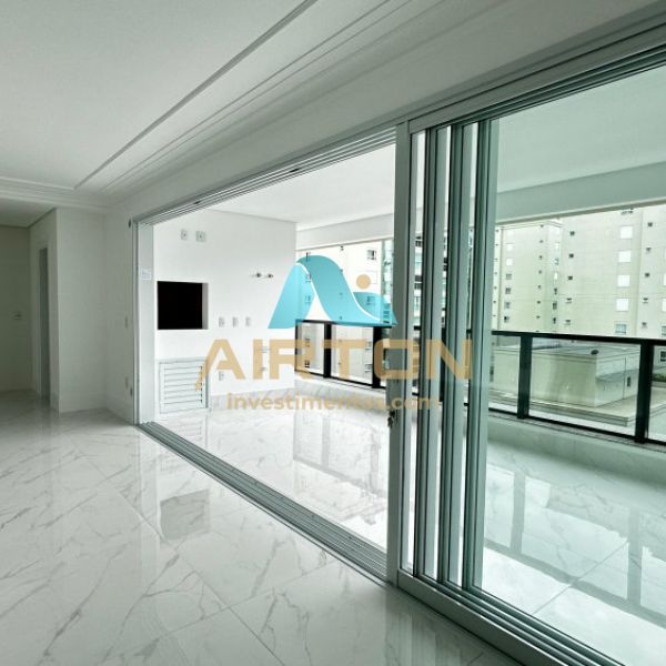 V4067 APARTAMENTO DIFERENCIAL PARA VENDA COM 4 SUI