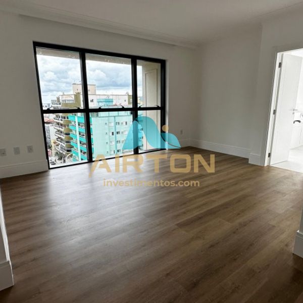 V4067 APARTAMENTO DIFERENCIAL PARA VENDA COM 4 SUI