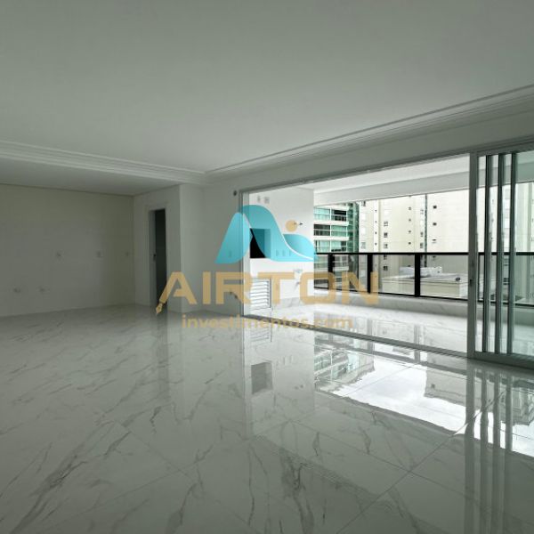 V4067 APARTAMENTO DIFERENCIAL PARA VENDA COM 4 SUI