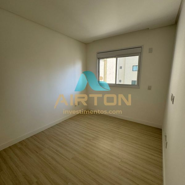 TE3001 APARTAMENTO COM TERRAO PARA VENDA EM MEIA 