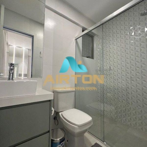 Apto a venda finamente mobiliado e decorado, 3 su�