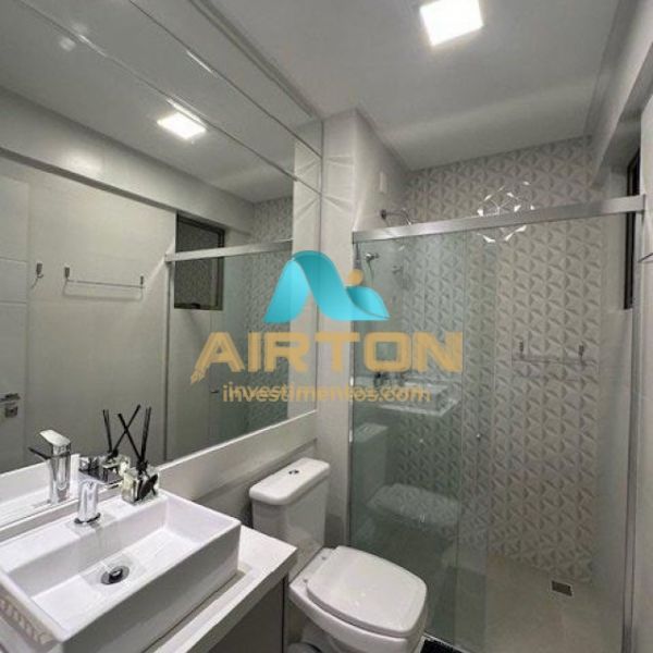 Apto a venda finamente mobiliado e decorado, 3 su�