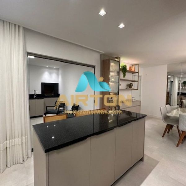 Apto a venda finamente mobiliado e decorado, 3 su�