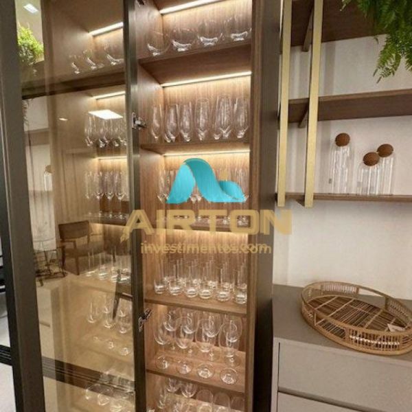 Apto a venda finamente mobiliado e decorado, 3 su�