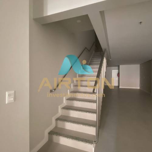 SC0003 SALA COMERCIAL COM 160M, 200 MTS DO MAR EM