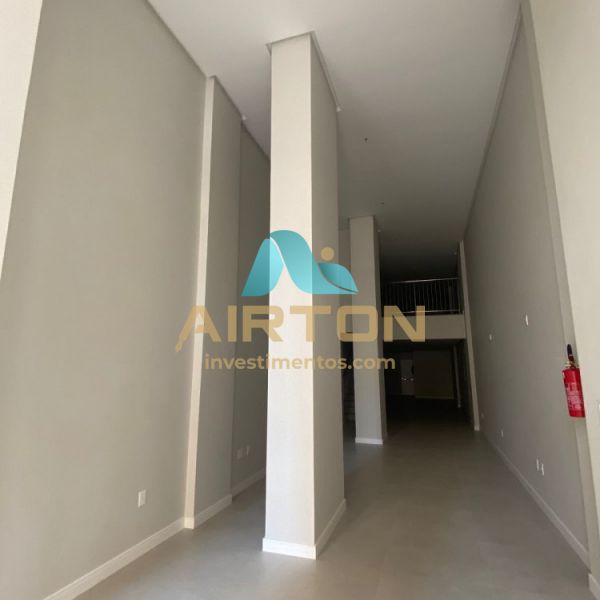 SC0003 SALA COMERCIAL COM 160M, 200 MTS DO MAR EM