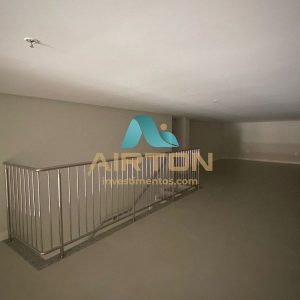 SC0003 SALA COMERCIAL COM 160M, 200 MTS DO MAR EM