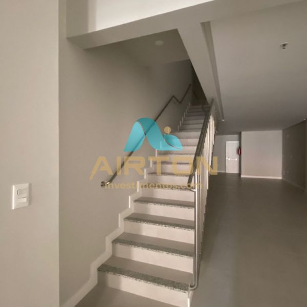 SC0003 SALA COMERCIAL COM 160M, 200 MTS DO MAR EM