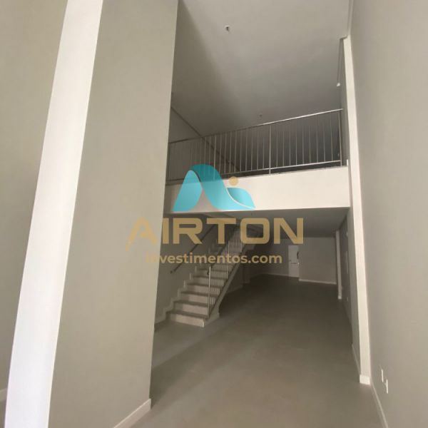 SC0003 SALA COMERCIAL COM 160M, 200 MTS DO MAR EM