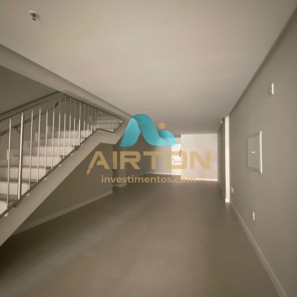 SC0003 SALA COMERCIAL COM 160M, 200 MTS DO MAR EM