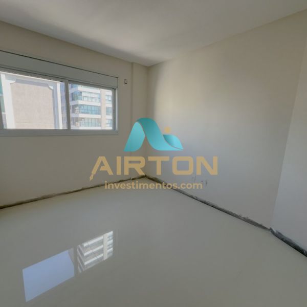 V4077 IMVEL PARA VENDA FRENTE MAR COM 4 SUITES EM