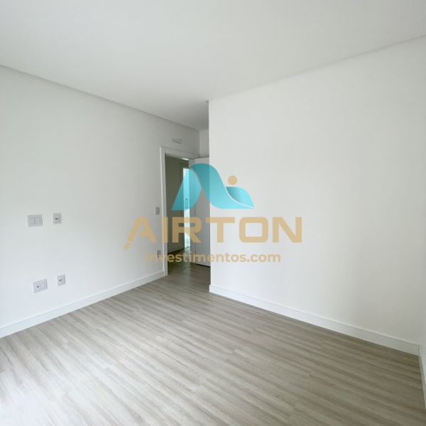 TE3002 APARTAMENTO COM TERRA�O PARA VENDA, 200 MTS