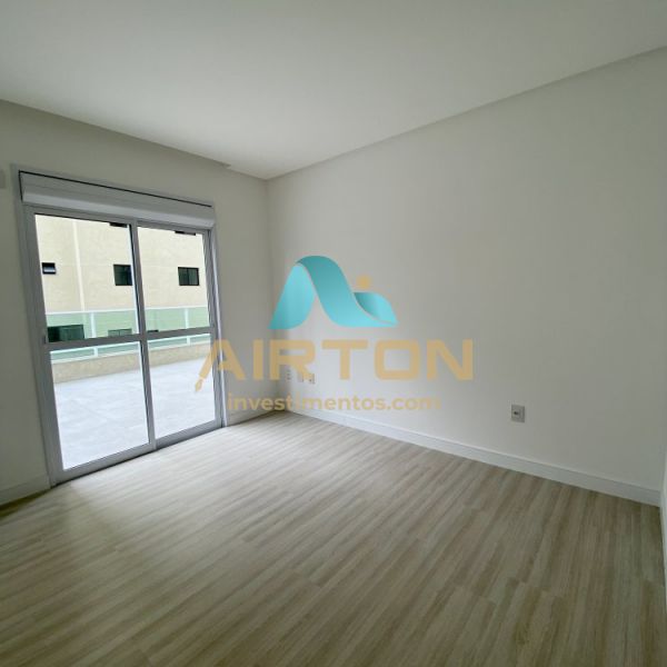 TE3002 APARTAMENTO COM TERRA�O PARA VENDA, 200 MTS