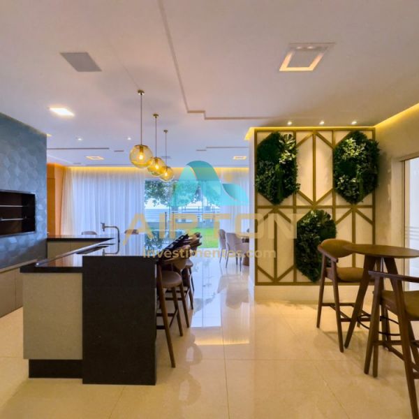 TE3003 IMOVEL PARA VENDA COM TERRA�O, FRENTE MAR E