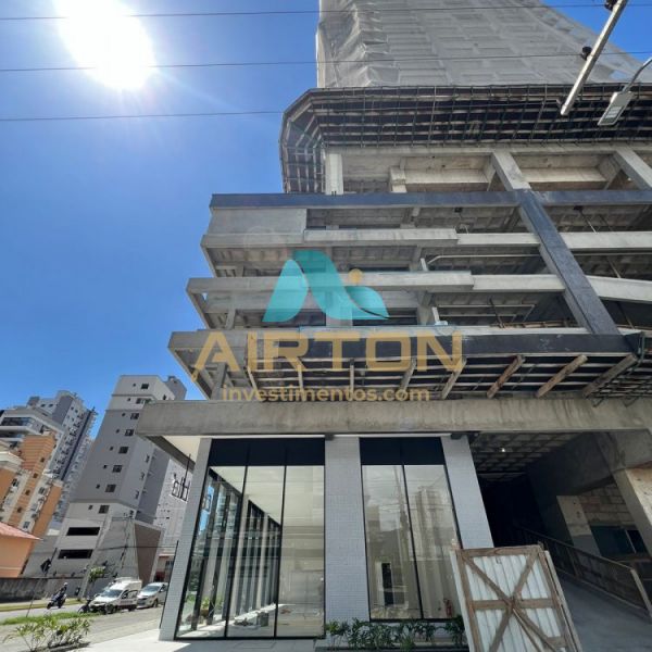 LA3079 IMVEL LANAMENTO COM 3 SUITES, 700 MTS DO 