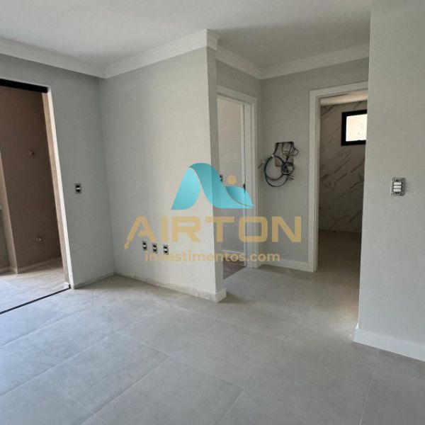 V2087 IMVEL PARA VENDA COM 2 DOR, 600 MTS DO MAR 